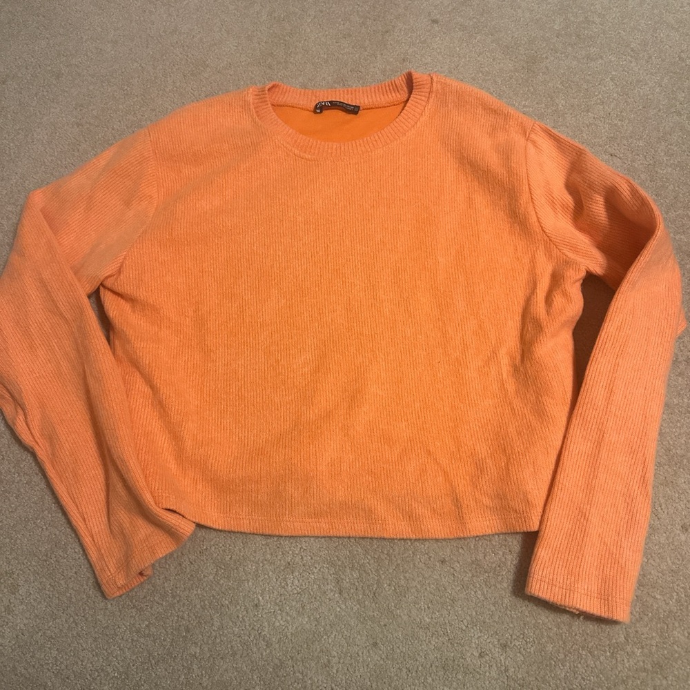 Zara cropped orange sweater excellent Medium